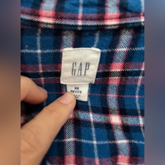 Gap flannel- xs - Picture 2 of 3